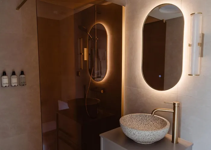 Le Virage Bistro En Hotel